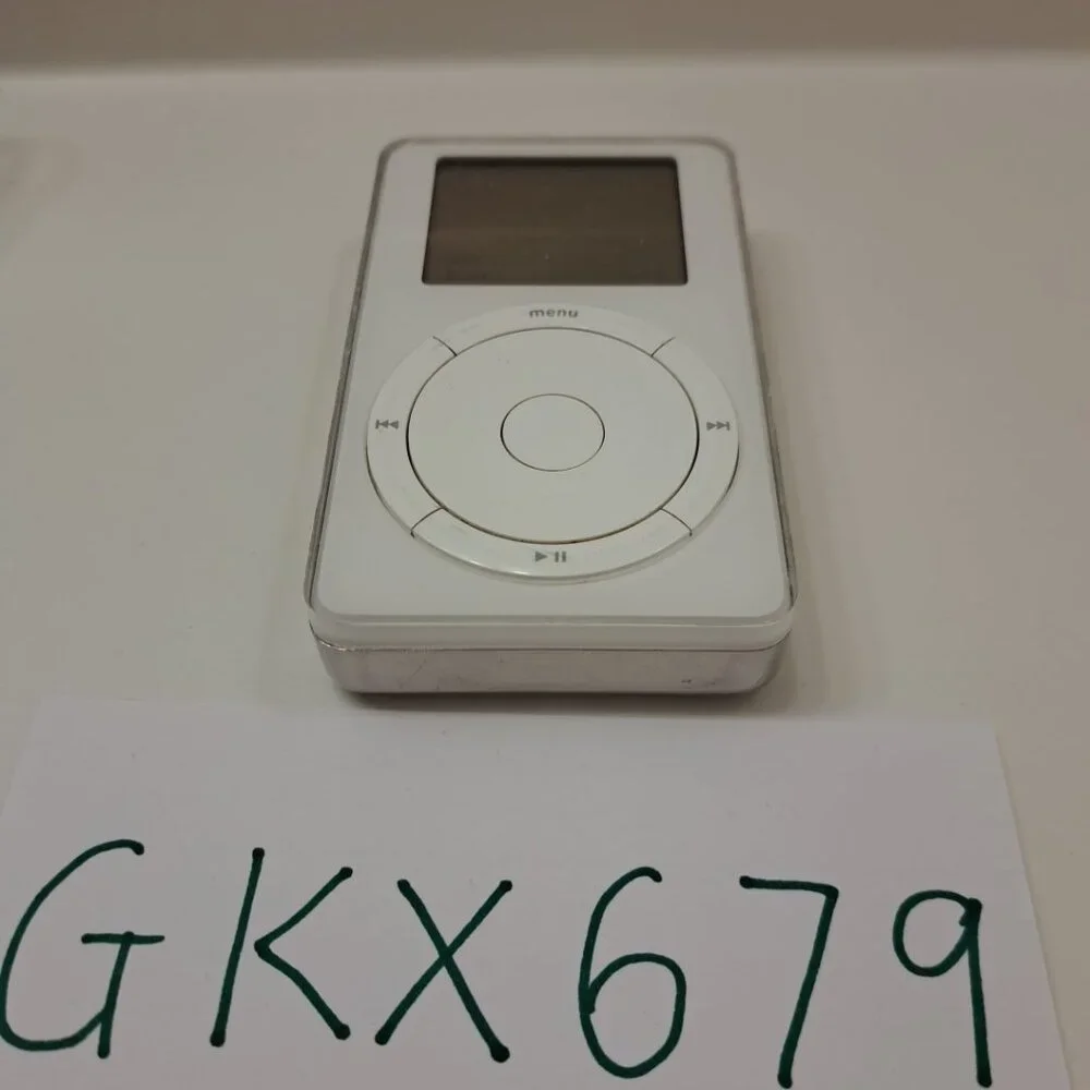iPod Classic 1st Generation 10GB (+ New Extended Battery + Original Charger) #2